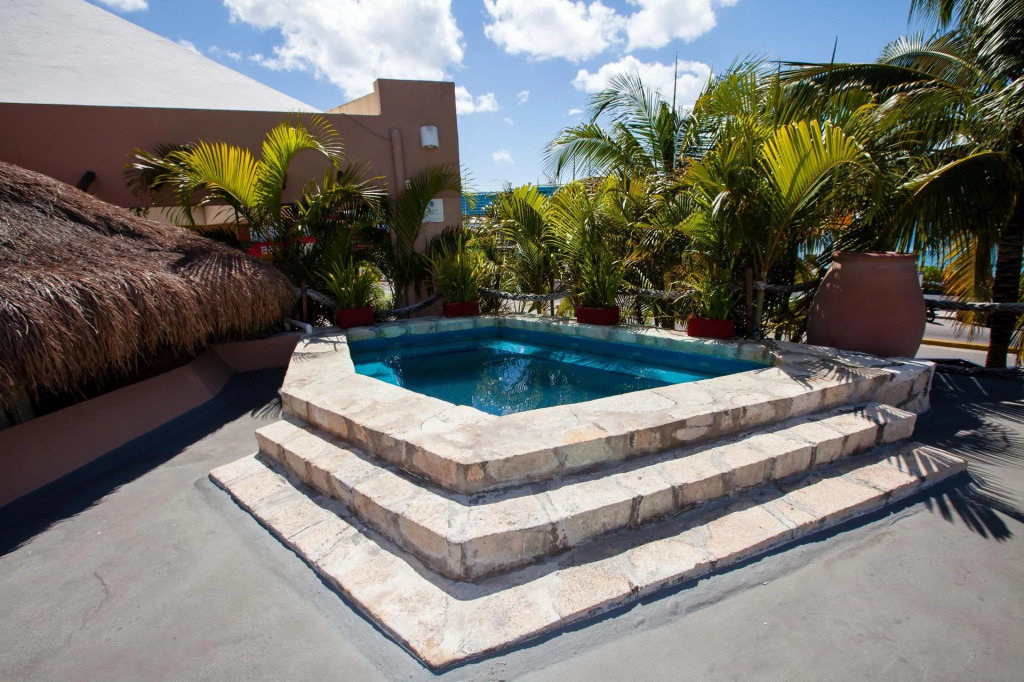 Casa del Mar Cozumel Hotel & Dive Resort with free access to an exclusive beach club