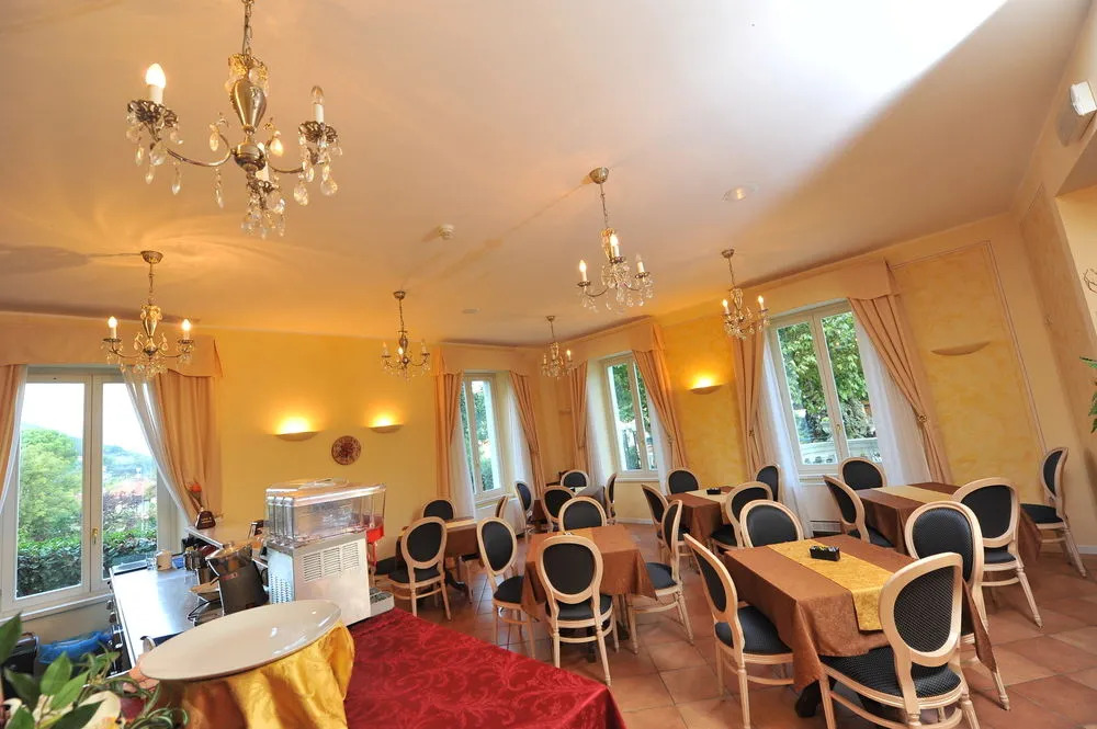 Caroline Hotel
