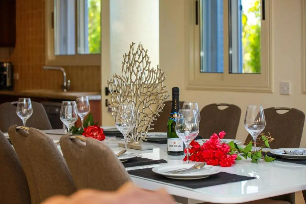 Theos Club Villas 3