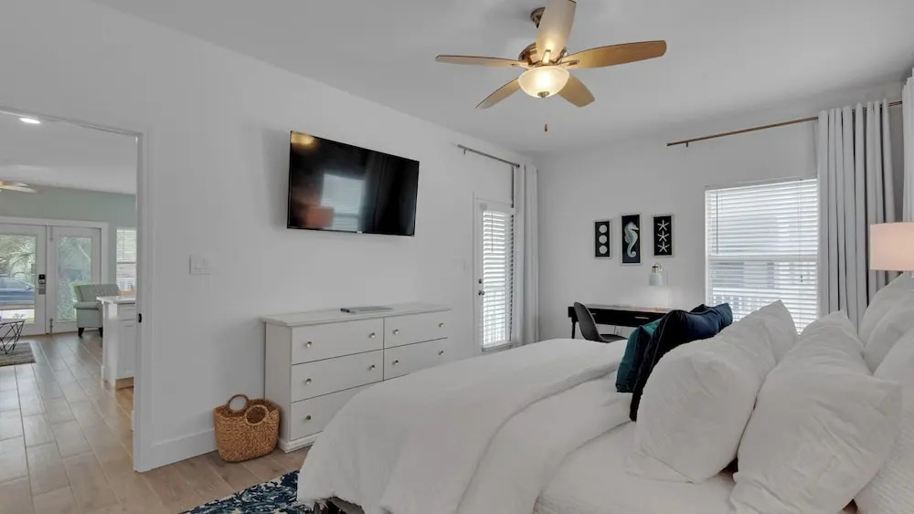 New Heated Saltwater Pool! Beach Nearby. Seagrove Retreat