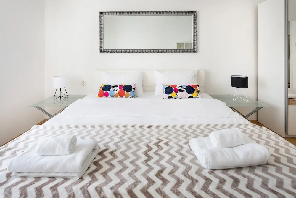 Spacious 2bdr Apartment on Tkalciceva Street