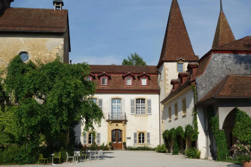 Schloss Münchenwiler