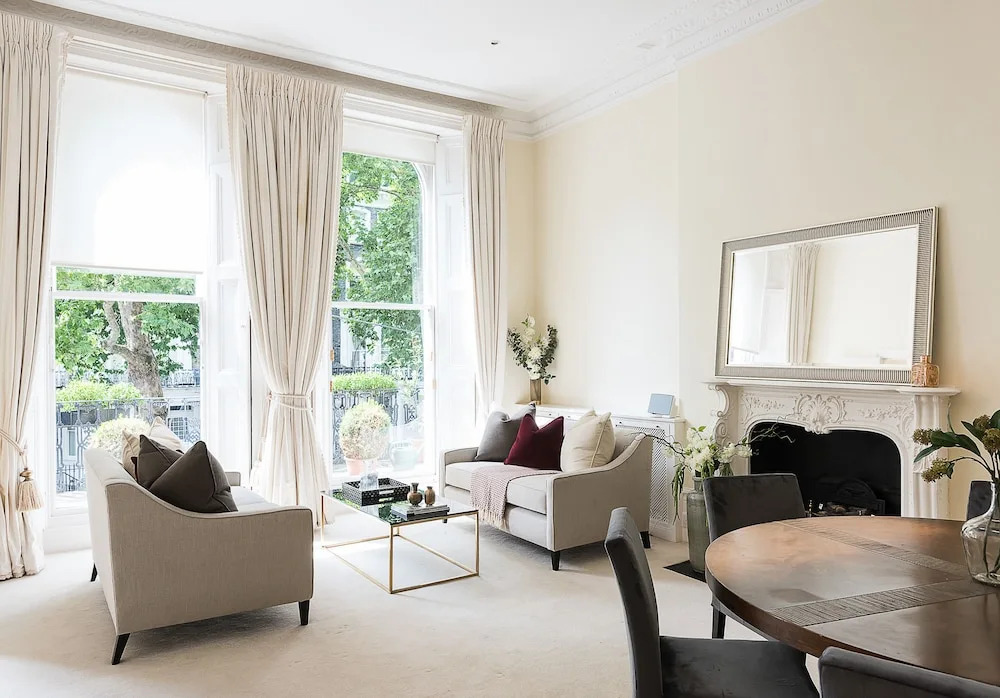 Huge, Regal 2BR Apartment Right next to Harrods!