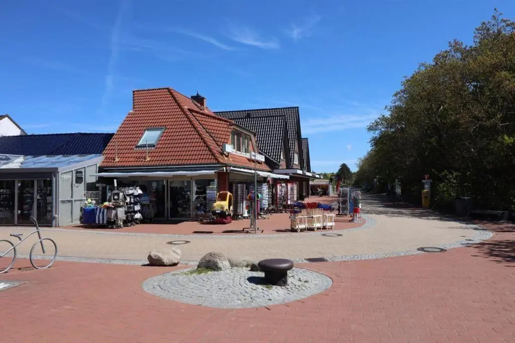 Haus-Itjen-Gelb-2