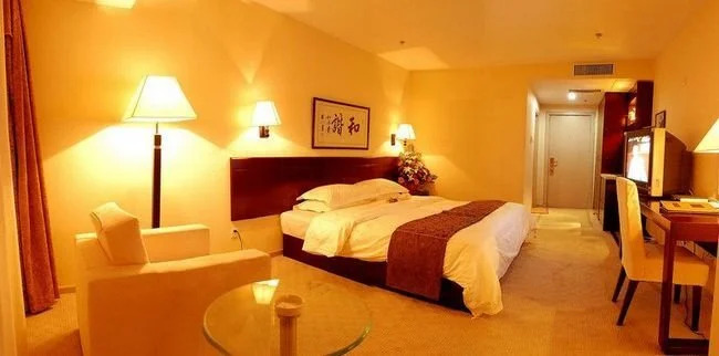 Dong Da Holiday Hotel