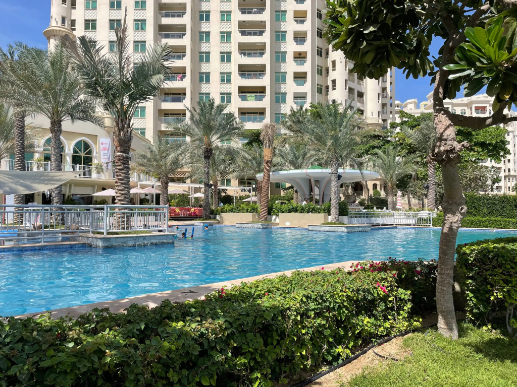 Al Dabas Beach Views 3BD Sleeps 6 Beachfront