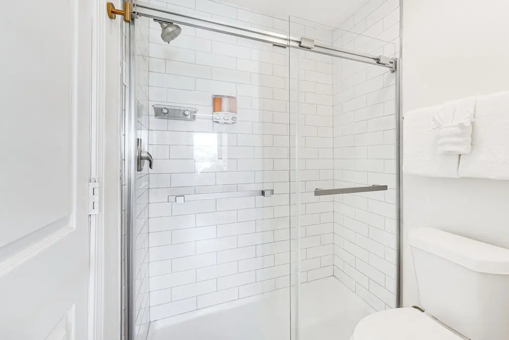 5 Mi to Strip! Pointe Royale Condo w/ Indoor Pool
