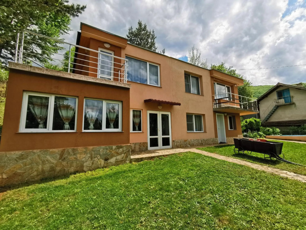 Villa Aqua
