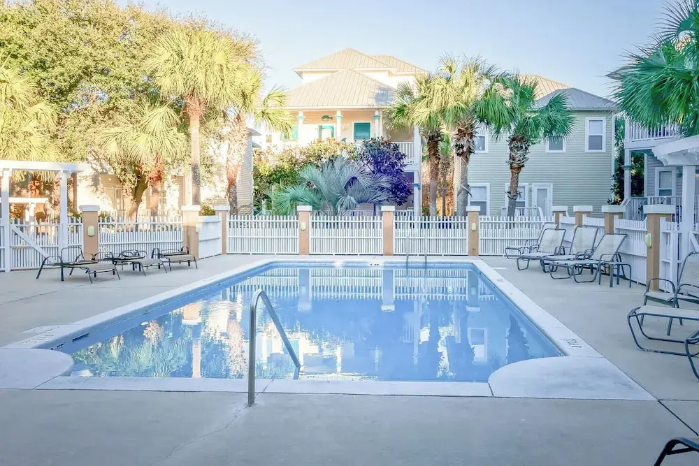 South of 30a~short Walk to the Beach, Restaurants and More!