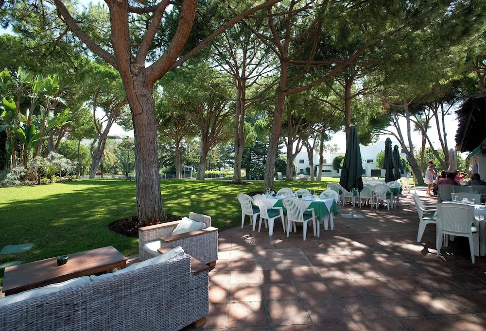 Beachfront Apt for a no Car Holiday Puerto Banus, Free Wifiparkingtvaircon
