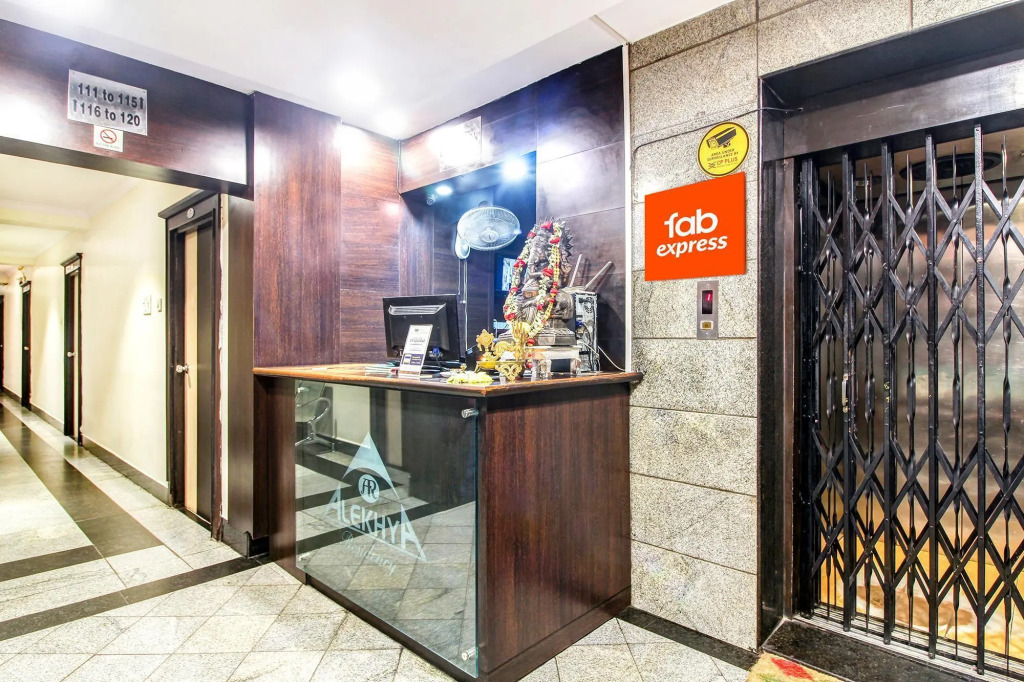 Collection O Alekhya Residency
