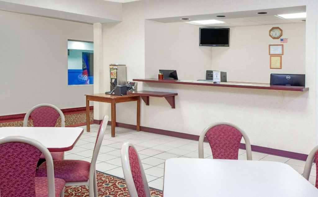 Quality Inn-Sawyer