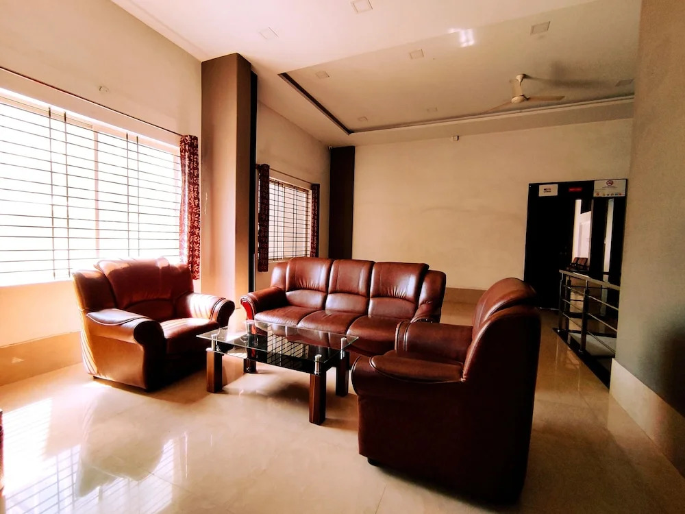 Yuvraj Galaxy Inn