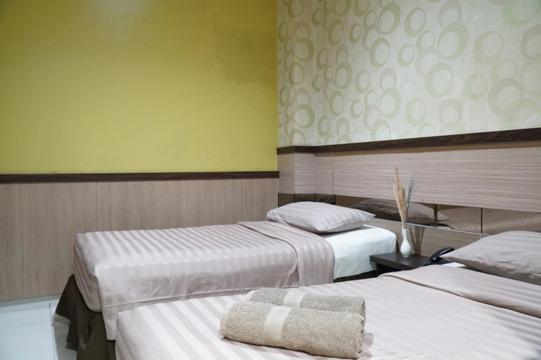 Paris Day Hotel