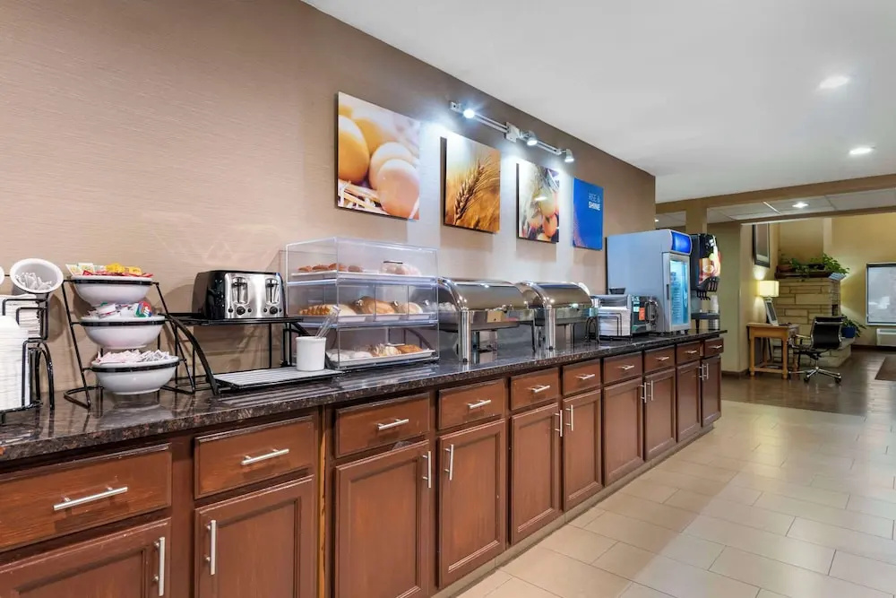 Comfort Inn & Suites