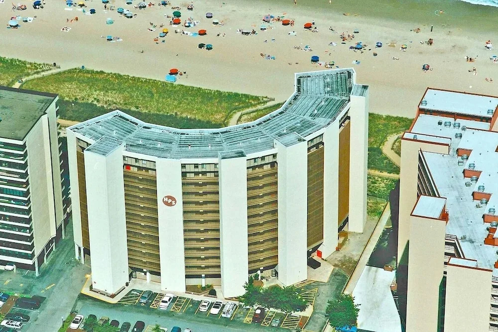 High Point South 1c 2 Bedroom Condo by RedAwning