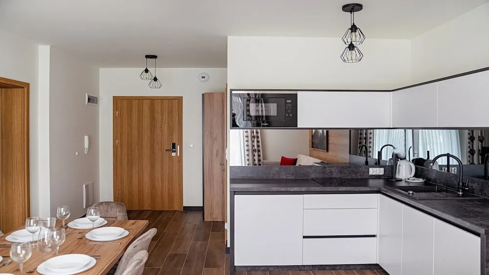SKI Apartments, Sun & Snow