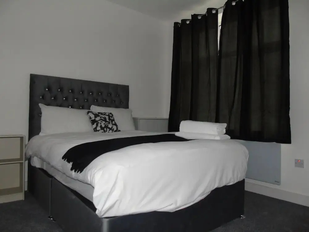 Inviting 1-bed Ground Floor Apartment in Bolton
