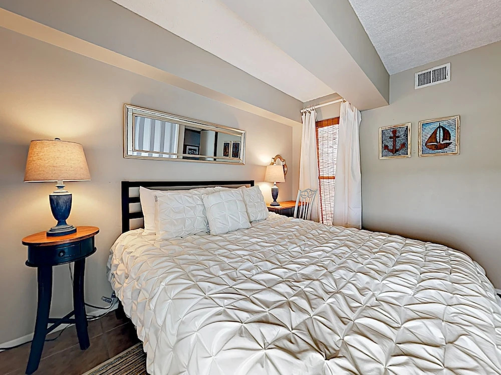 7310 Galveston - 2 Br Condo