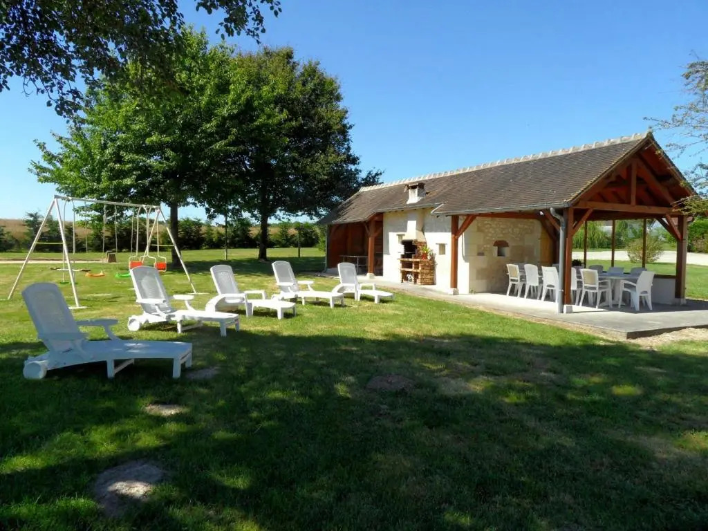 Gîte familial 12 pers. proche Valençay, ZooParc de Beauval et Châteaux de la Loire, parc arboré et jeux - FR-1-591-113