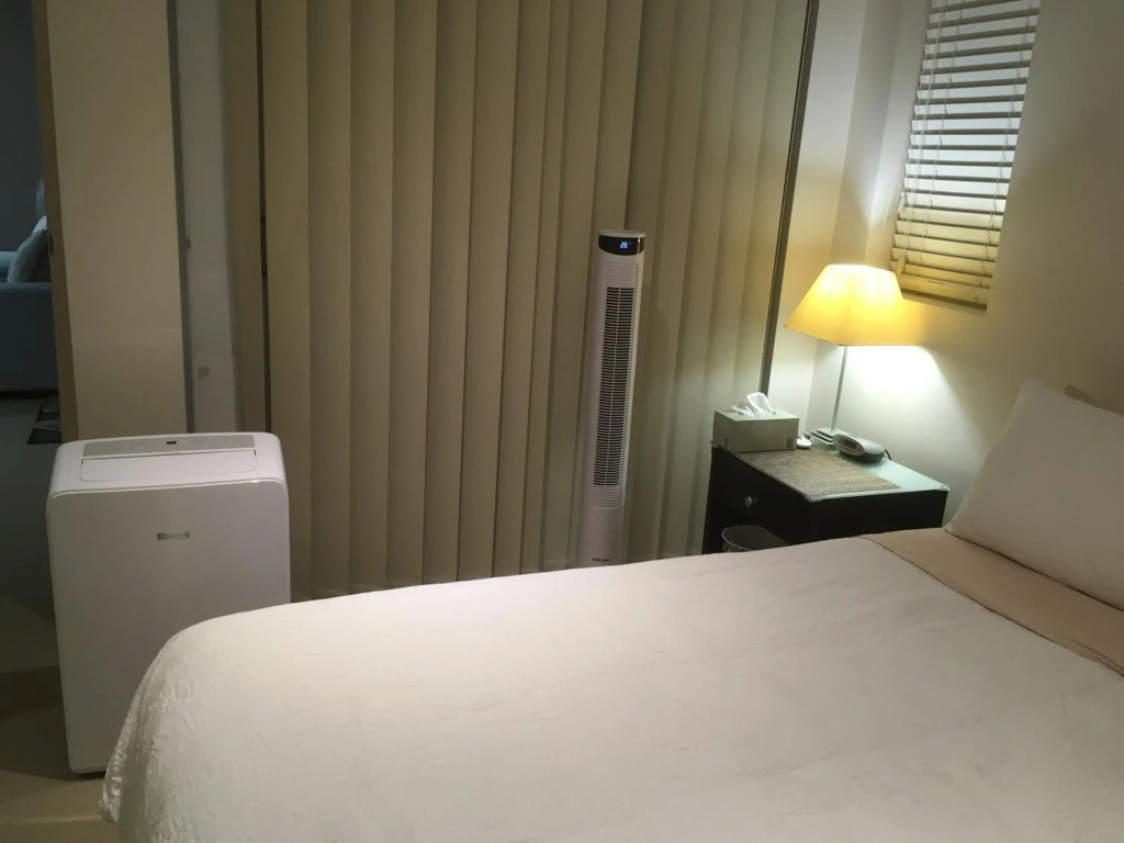 Merivale stay in South Brisbane two beds two baths one parking
