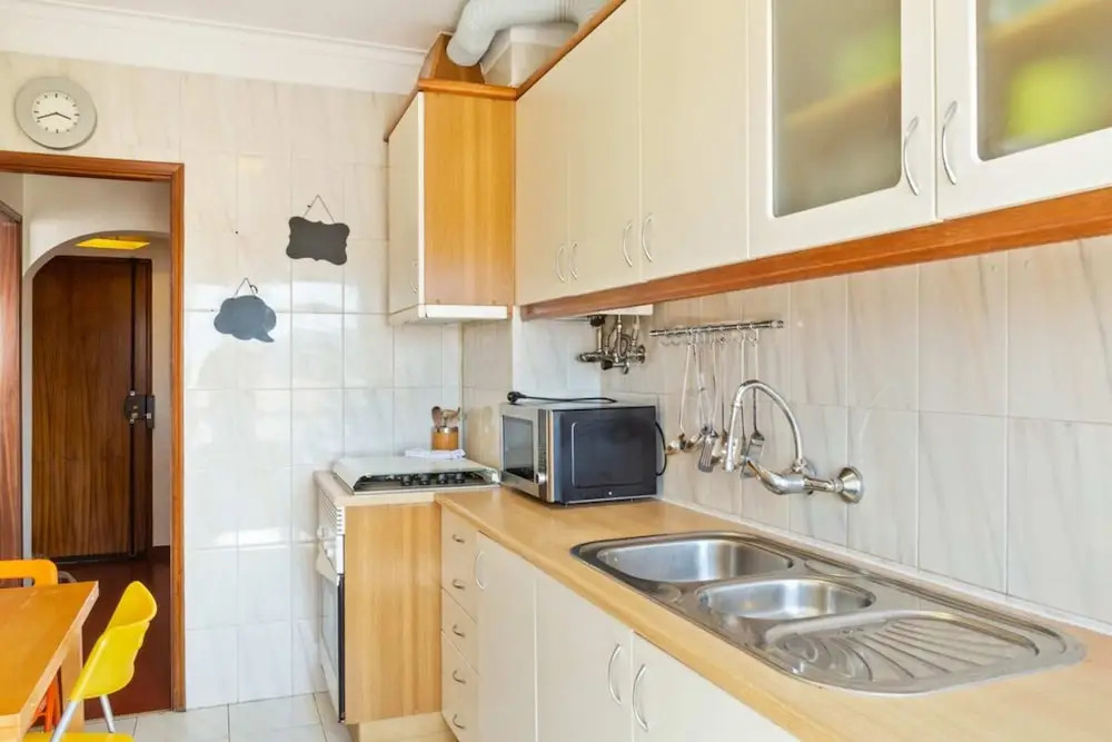 Lovely 2 Bedroom Duplex Apt w Terrace in Cascais