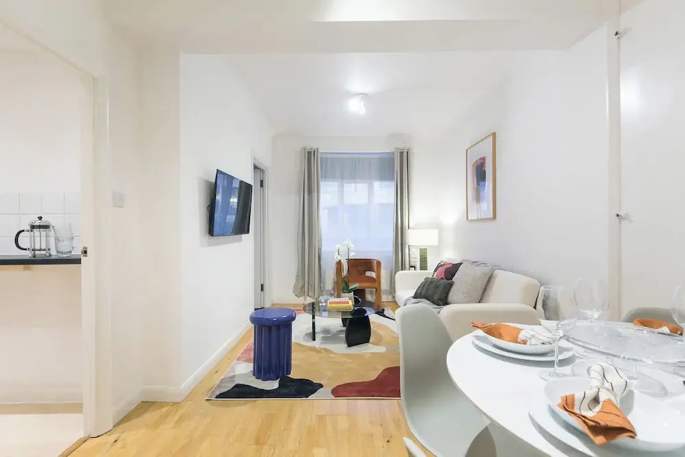 Perfectly Located Apartment Above Tube Station
