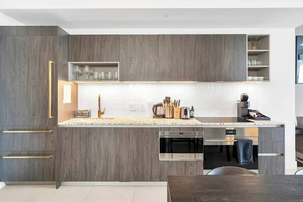 3BR Penthouse Direct, Stunning Water Views