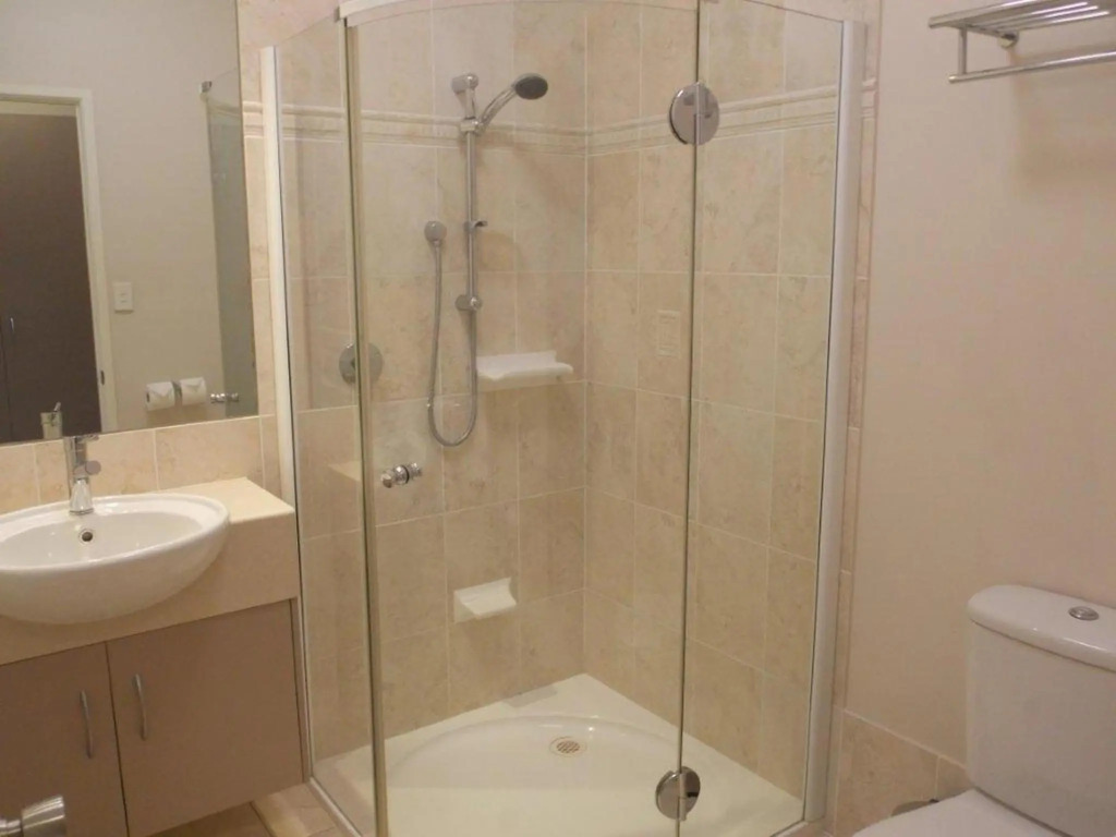 Emerald Executive Apartments