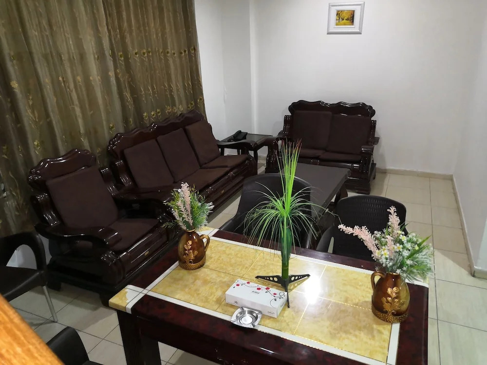 Amnah Apartments