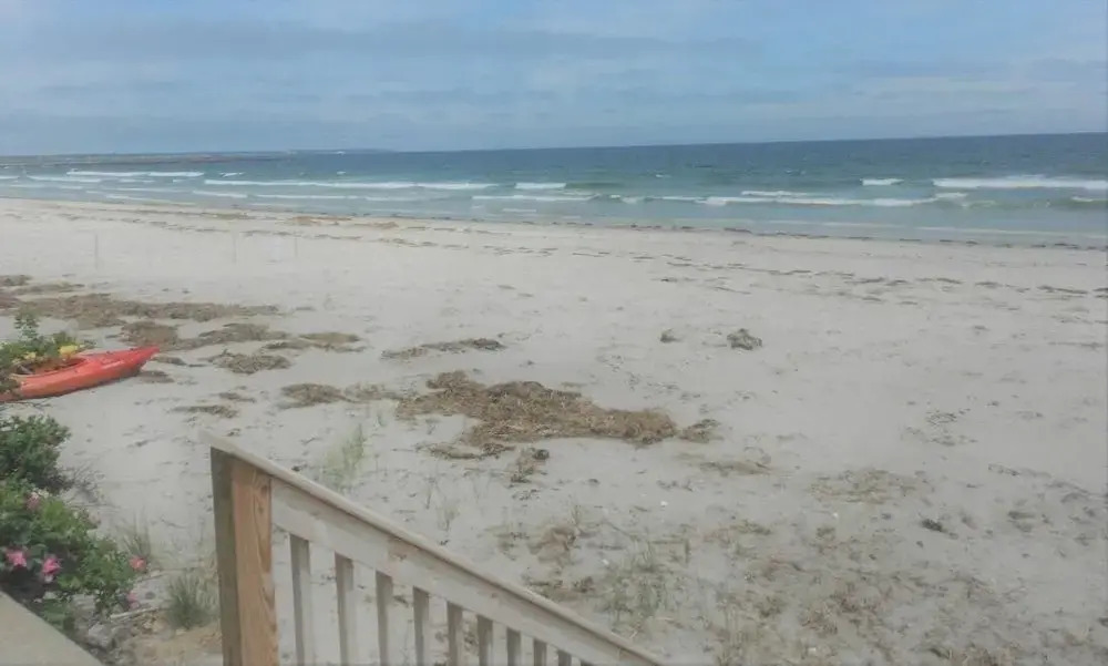 Sea Breeze - W007 Wonderful Beachfront Property For The Whole Family 2 Bedroom Home by RedAwning