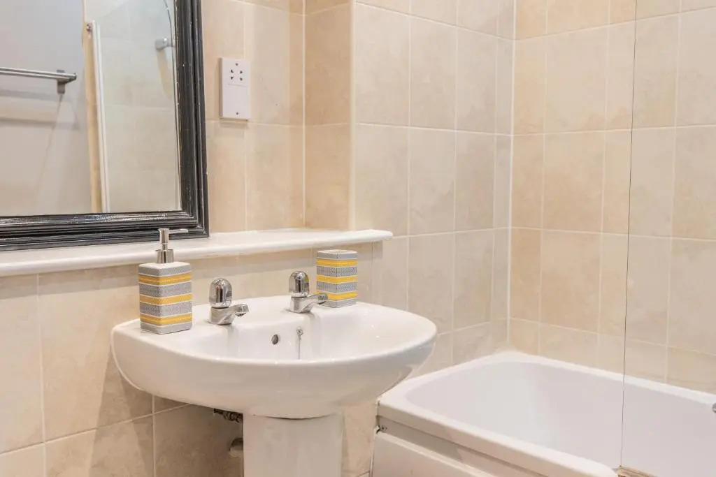 Luxury, Spacious Apartment In City Centre