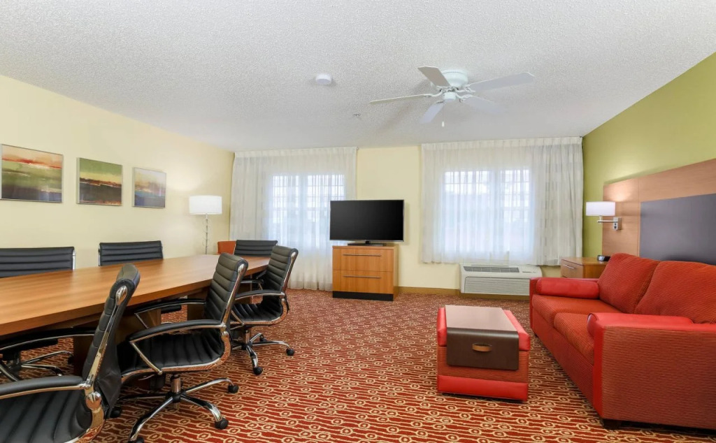 Sonesta Simply Suites Houston Brookhollow