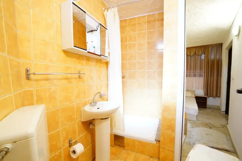Lile - Comfortable 3 Bedroom Apartment - A1