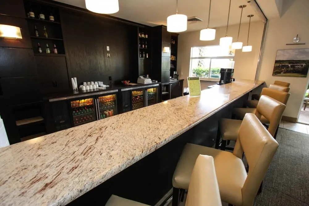 3153 Encantada