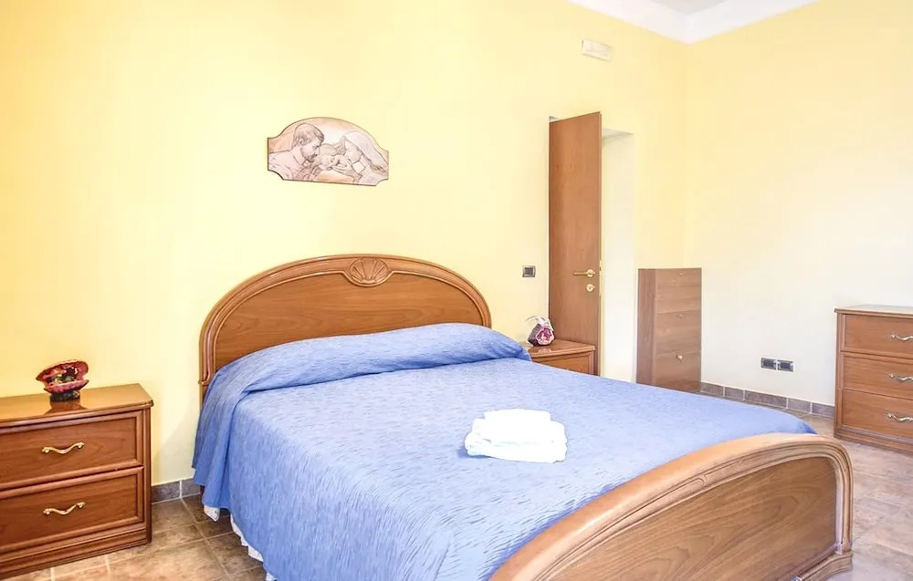 Apartment With one Bedroom in Santa Maria di Castellabate, With Wonderful sea View, Enclosed Garden and Wifi - Near the Beach