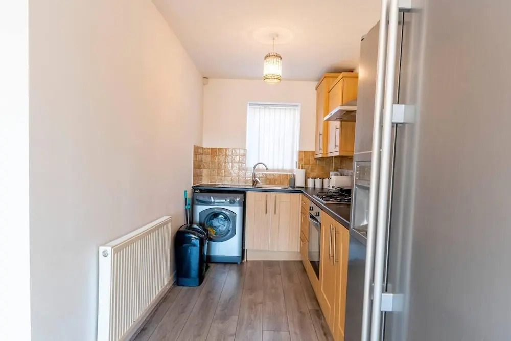 Entire House With 3 Bedrooms