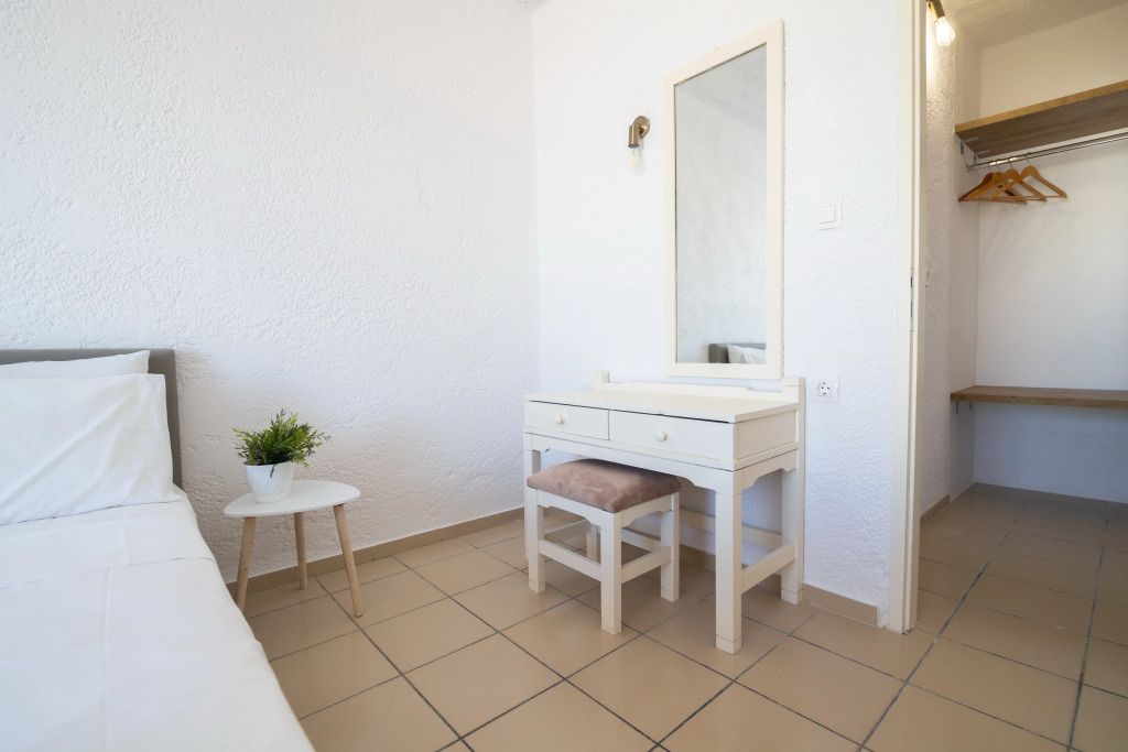 Hesperia Apartments by Estia