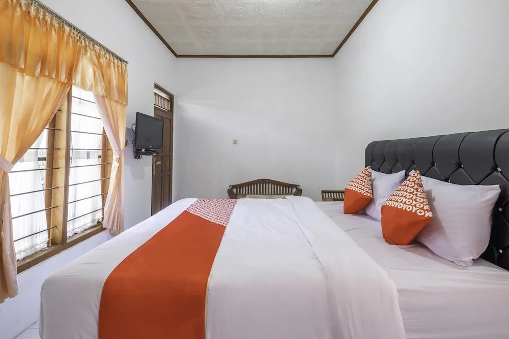 Puri Cikole Asri Guest House