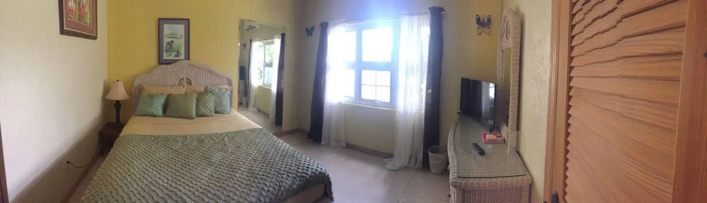 La Casa de Joy Airport Apartments