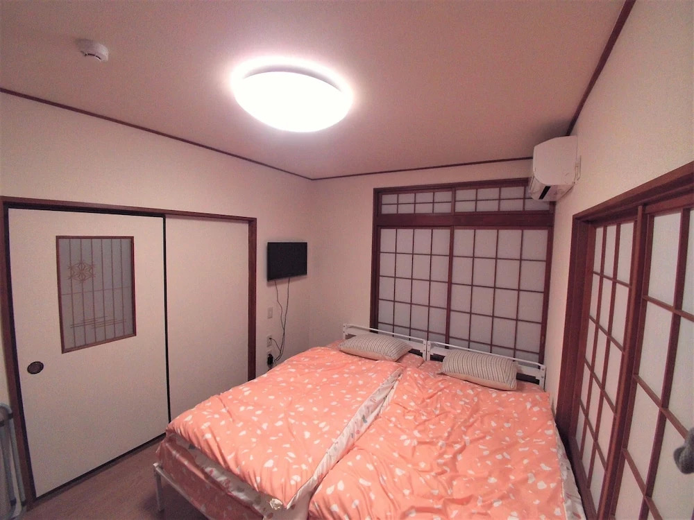 Kiba House