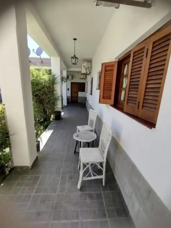 Avalon Hostal