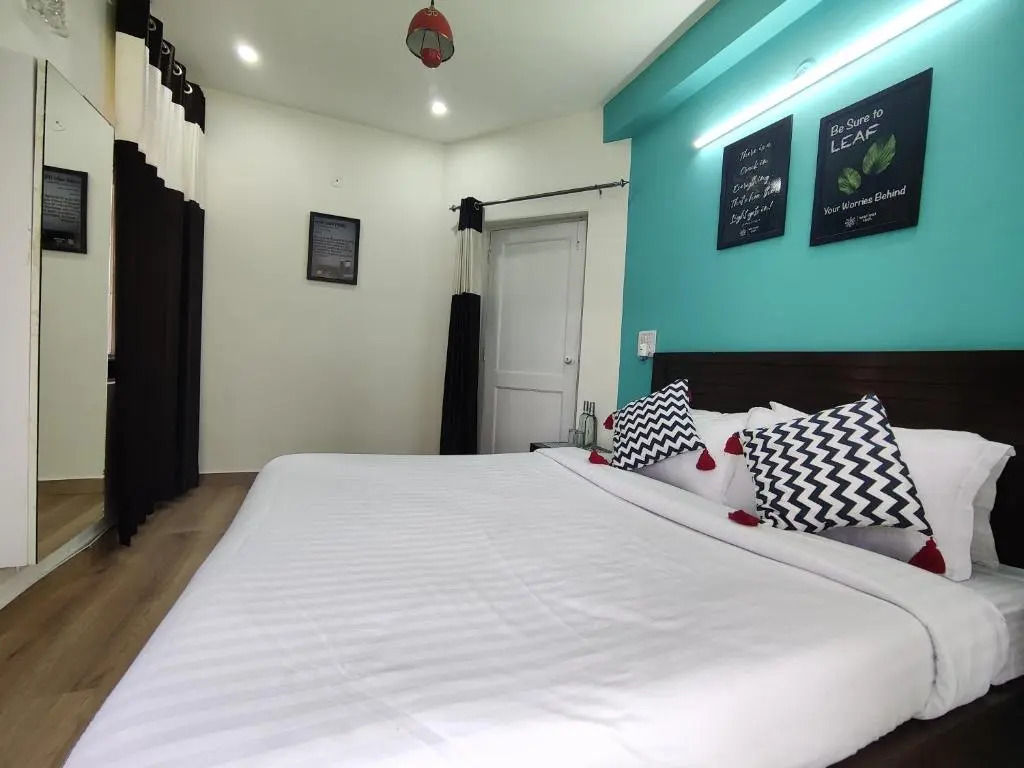 SKY 2 BHK By Wabi Sabi Stays with Private Balcony & Parking