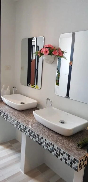 Nest hostel lipe