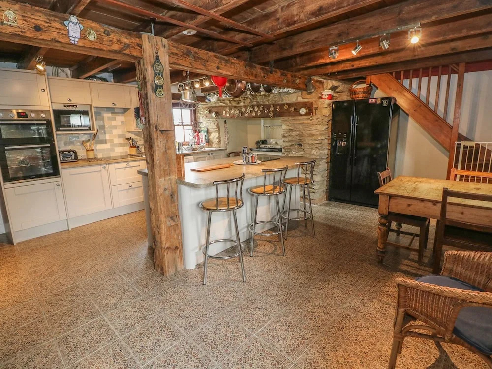 Gwryd Bach Farmhouse