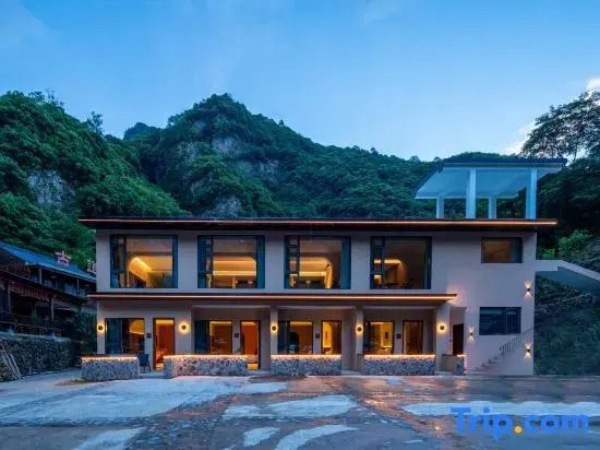 Yixi Shanfang Homestay (Yuxian Shuimo Tingxi Scenic Area)