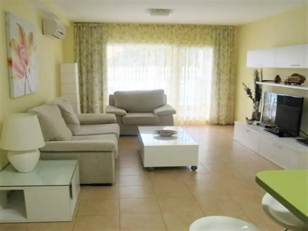 Golden Beach nr 2, Ground Floor Apartment With a Lovely Pool