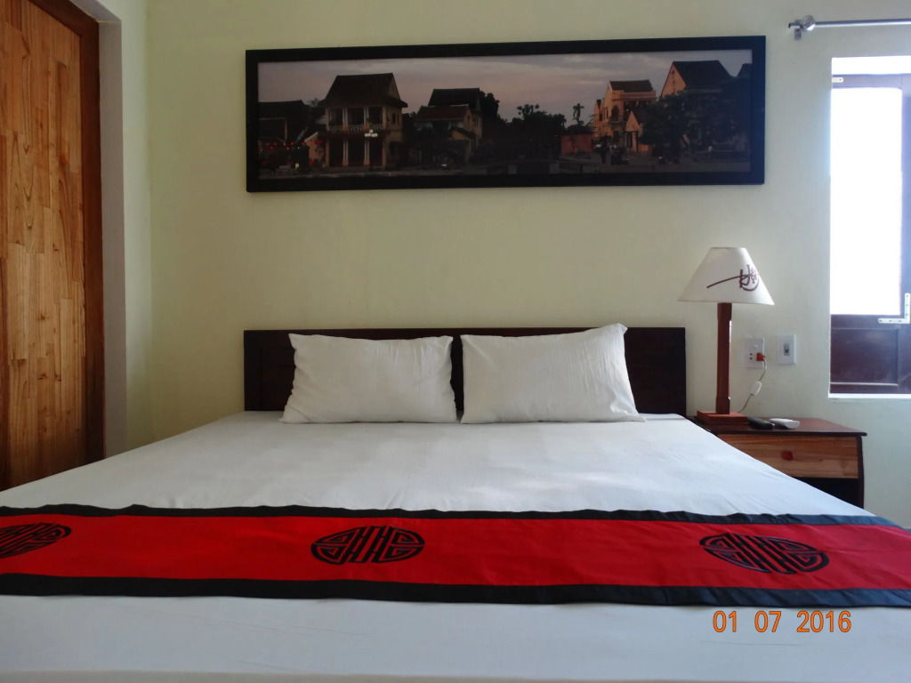 Yellow House Homestay