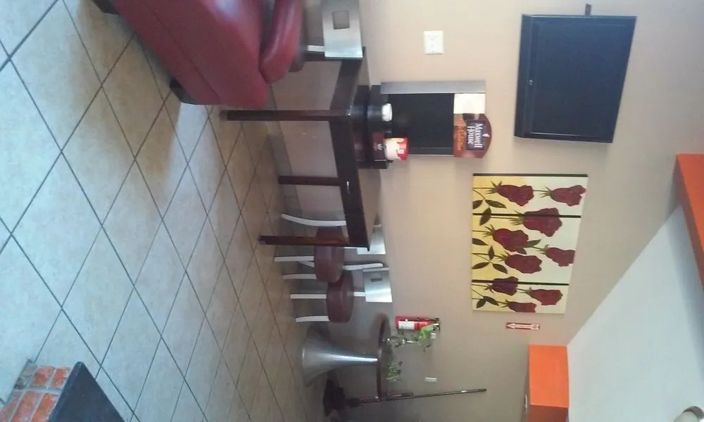 Rodeway Inn and Suites Inkster