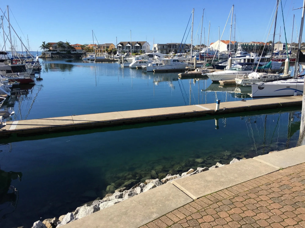 Marina Hotel